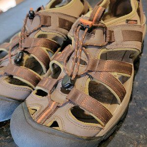 Men's KEEN sandals size 11.5